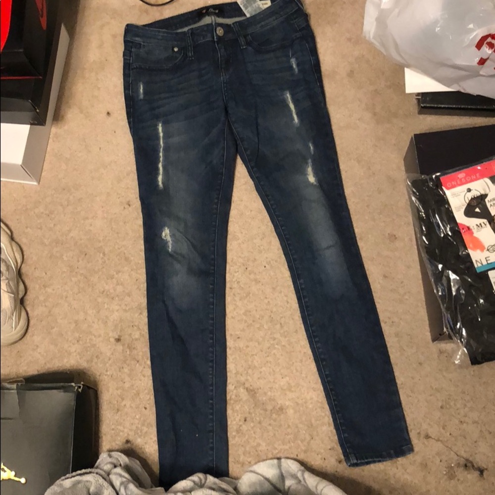 Guess Low Rise Jegging Maxine Fit Jeans